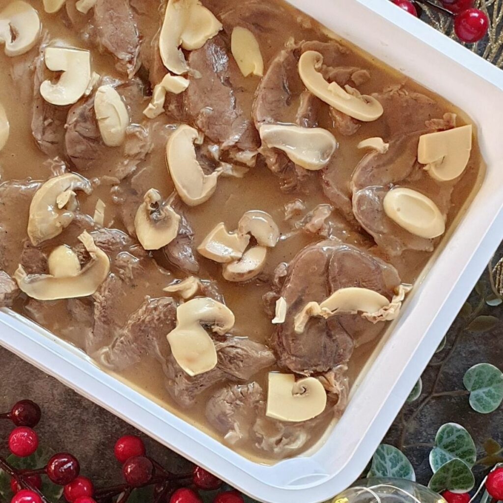 8 Cheap Party Food Platters For Christmas Celebration